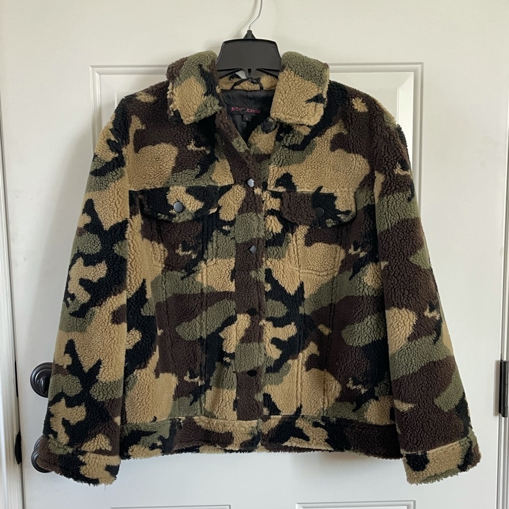 Betsey Johnson camouflage Sherpa teddy jacket